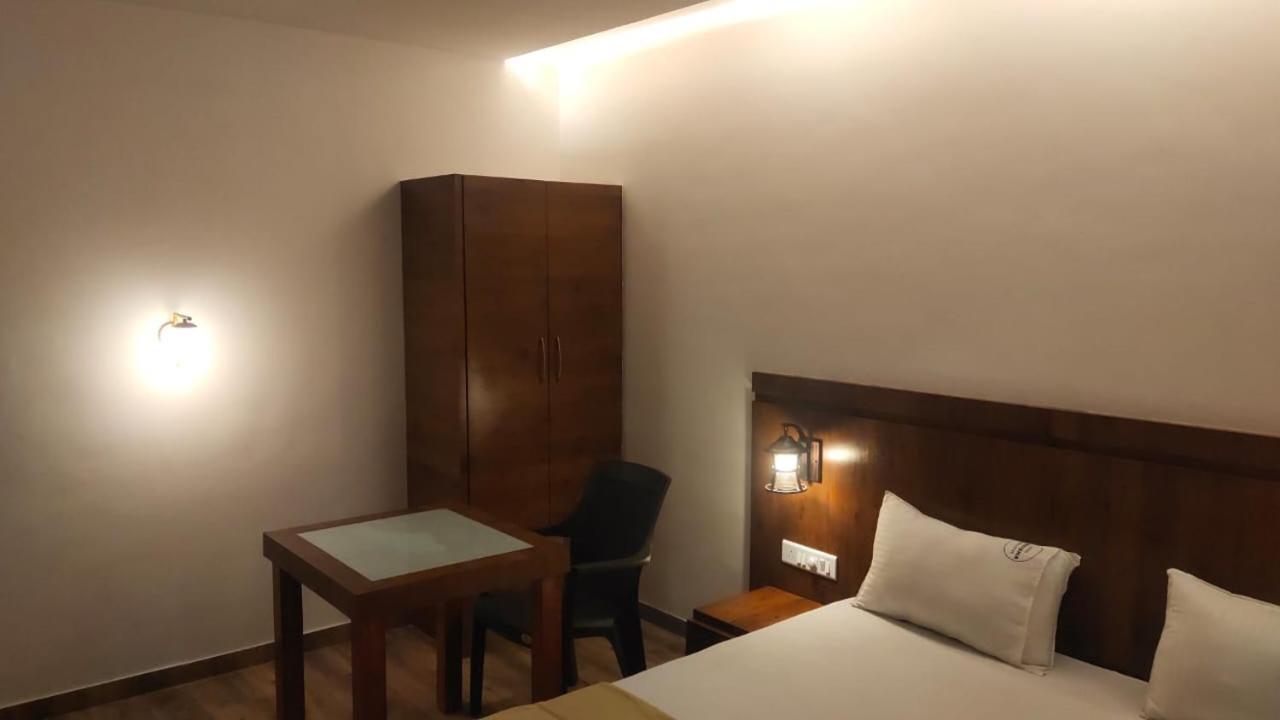 Hotel Anvisha Executive Mangvadi 외부 사진