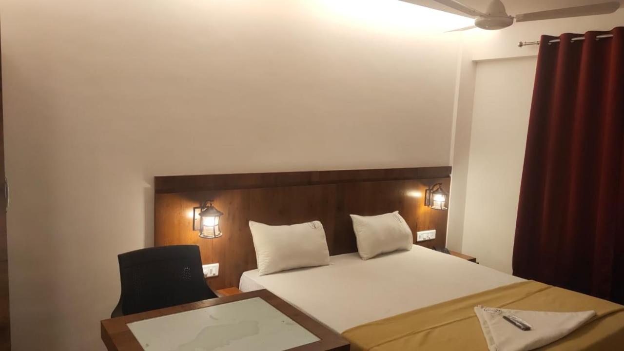 Hotel Anvisha Executive Mangvadi 외부 사진